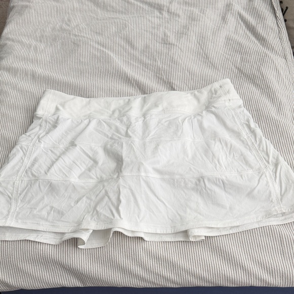 lululemon athletica Pants - Lululemon pace rival Women's Active Skort -size 10 EUC like new